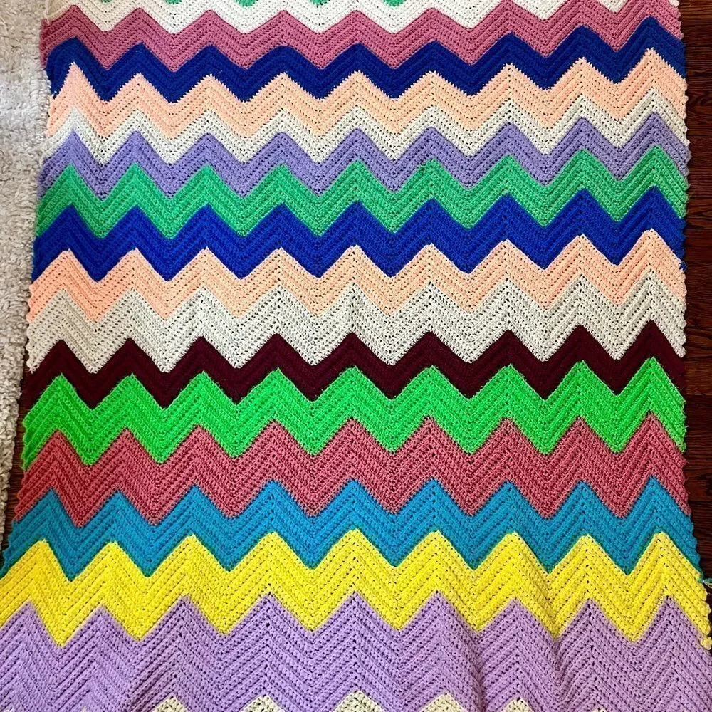 70s Handmade Vibrant Zig Zag Rainbow Scalloped Wavy Edge Crochet Afghan Blanket